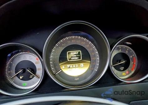 2012 Mercedes-Benz C 250 z USA, uszkodzony, nr VIN WDDGF4HB3CA623305